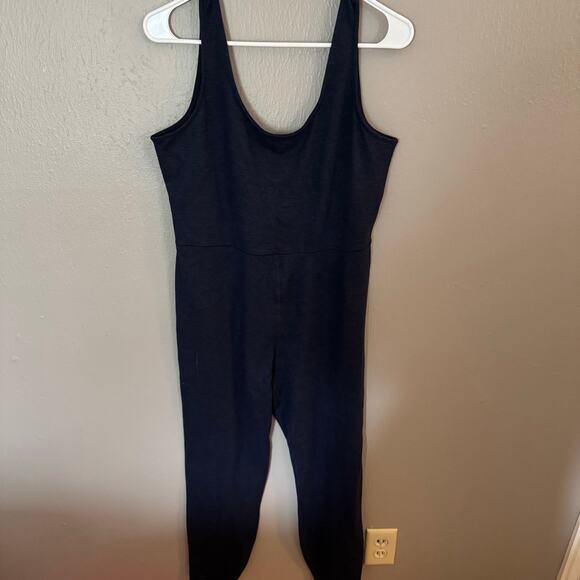 NWT GAP FIT Navy Blue Size Large casual workout jumpsuit scoop neck - Picture 1 of 7